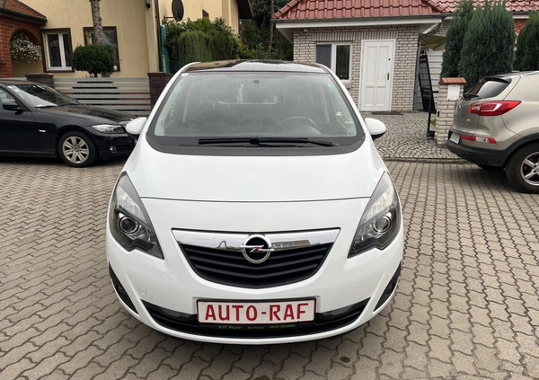 Opel Meriva cena 23900 przebieg: 148000, rok produkcji 2012 z Górzno małe 211